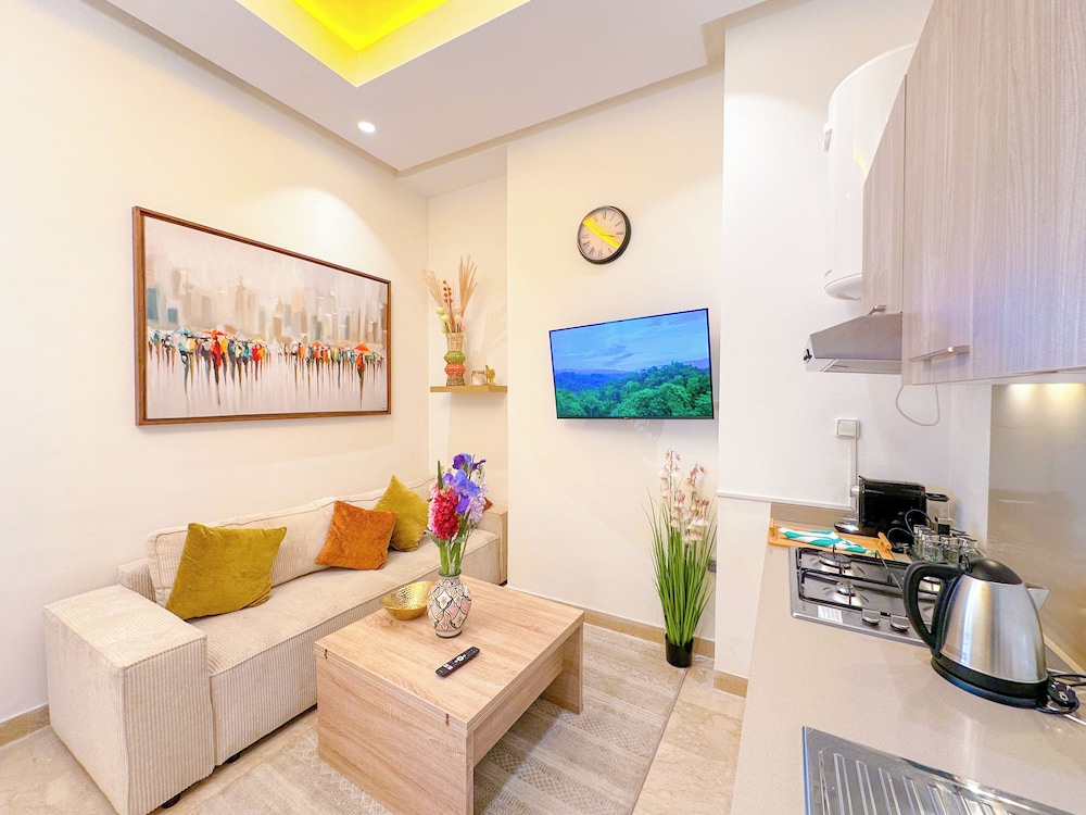 Cozy Luxurious Bourgogne Studio