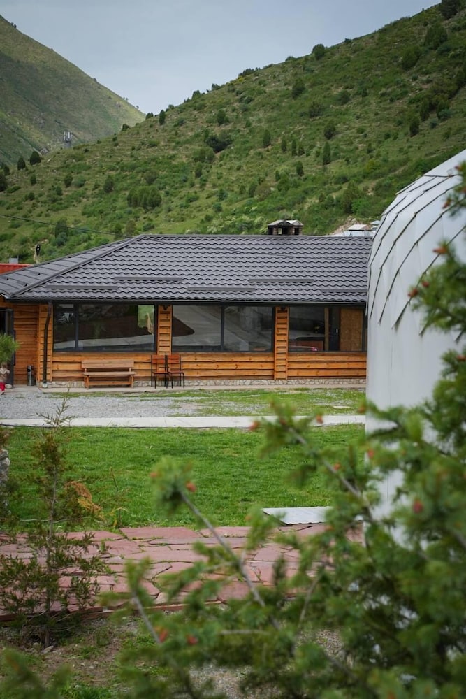 Rahmat Yurts