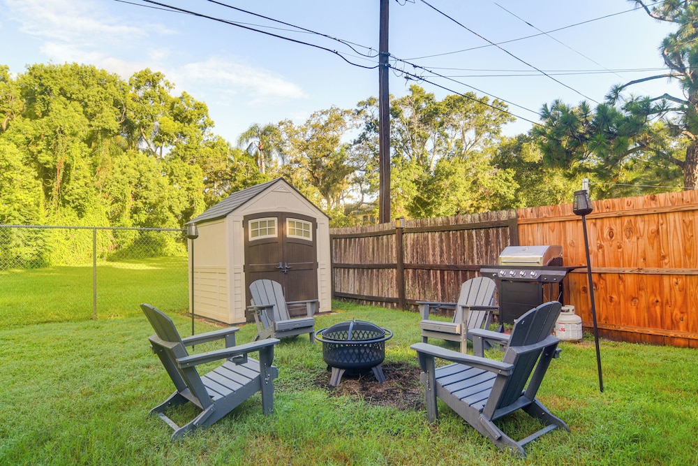 6 Mi to Clearwater Beach: Home w/ Furnished Lanai
