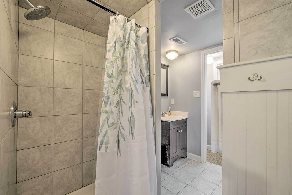 Bright Cary Home With Deck < 15 Mi to Raleigh! - Property Image 12