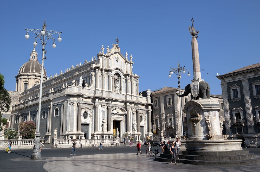 Plebis B&B en Catania — other