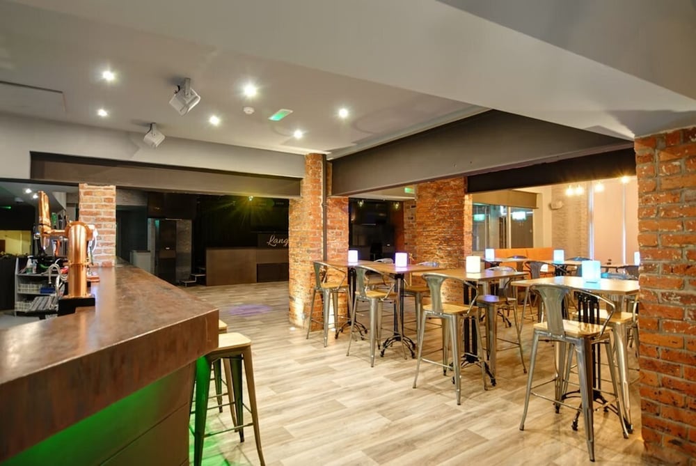 Crewe Vacations - The Royal Hotel Crewe, A BRILLIANT Collection - Property Image 4
