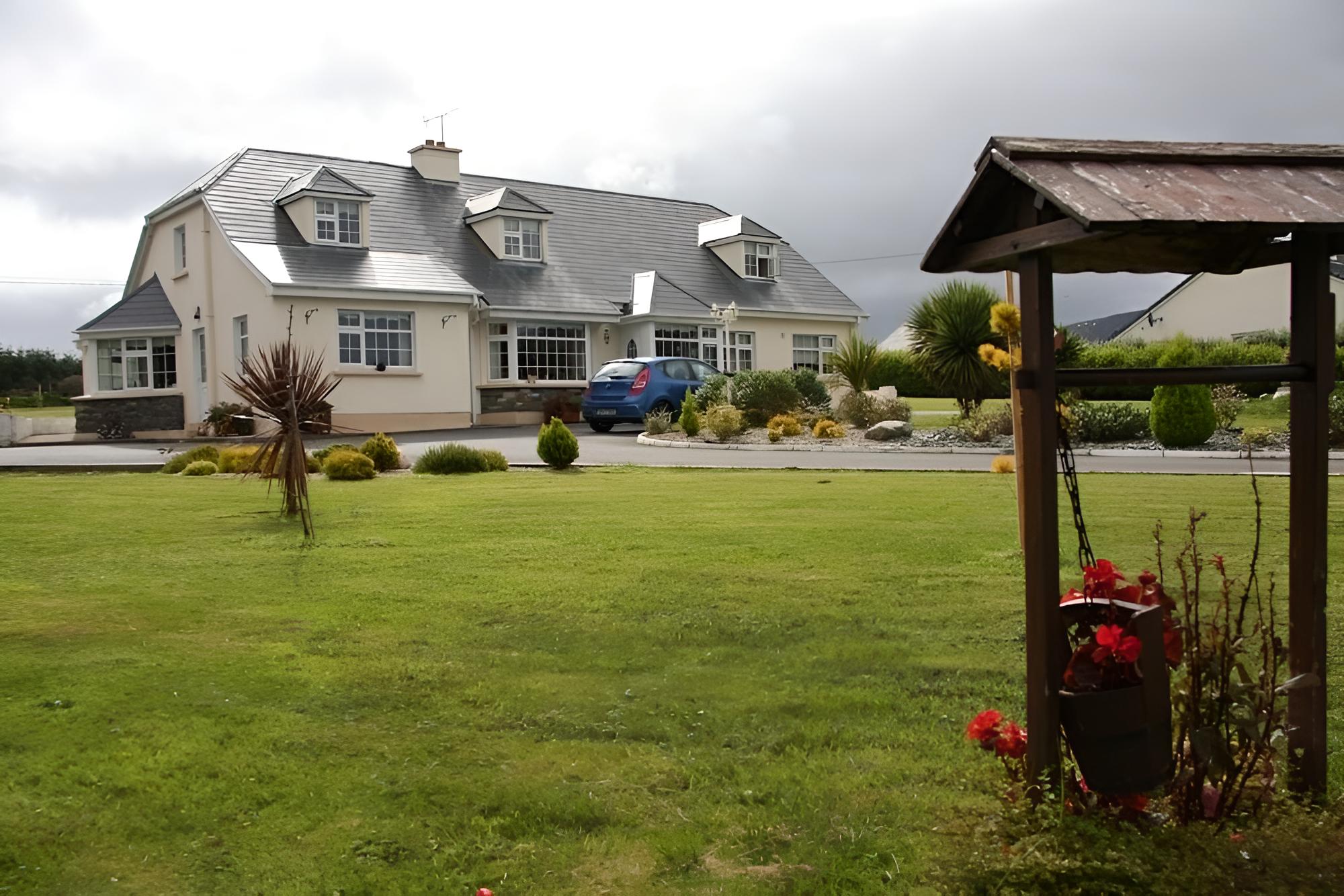 Strand's-End House