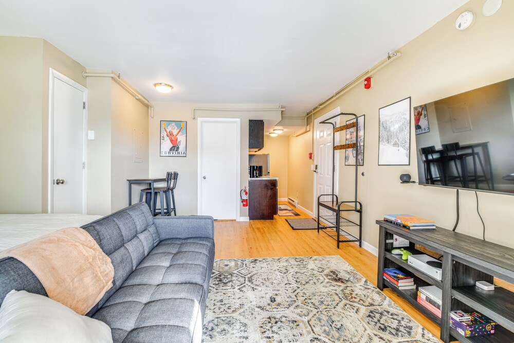 4 Mi to Stowe Mountain Resort: Studio w/ Balcony