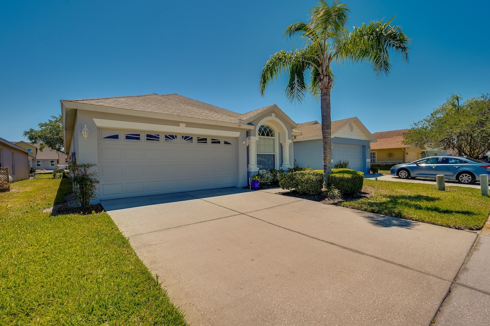Cozy Zephyrhills Home - 6 Mi to Epperson Lagoon