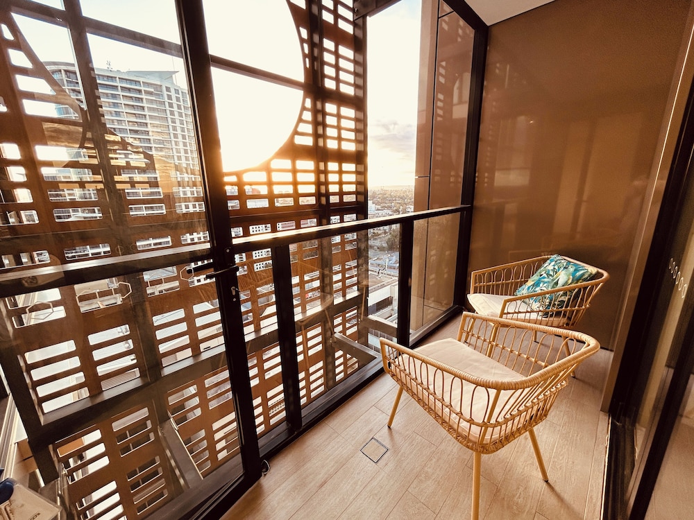 Kozyguru |St Leonards | 1 Bed Best Location & View