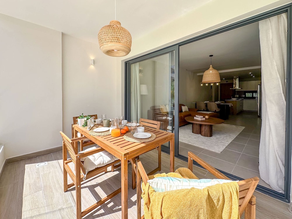 Spectacular Brand new Beach Condo