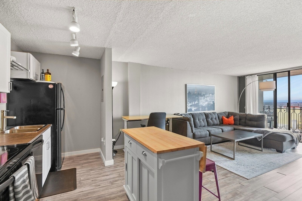 Sky High Studio in Downtown Denver