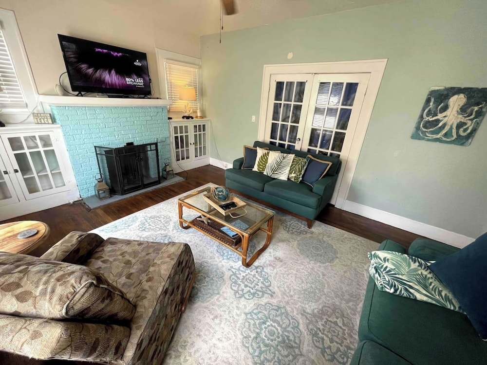 1BR Apartment in Historic Galveston