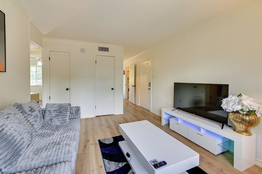 Nacogdoches Condo Half-mi to Sfa: Pets Welcome