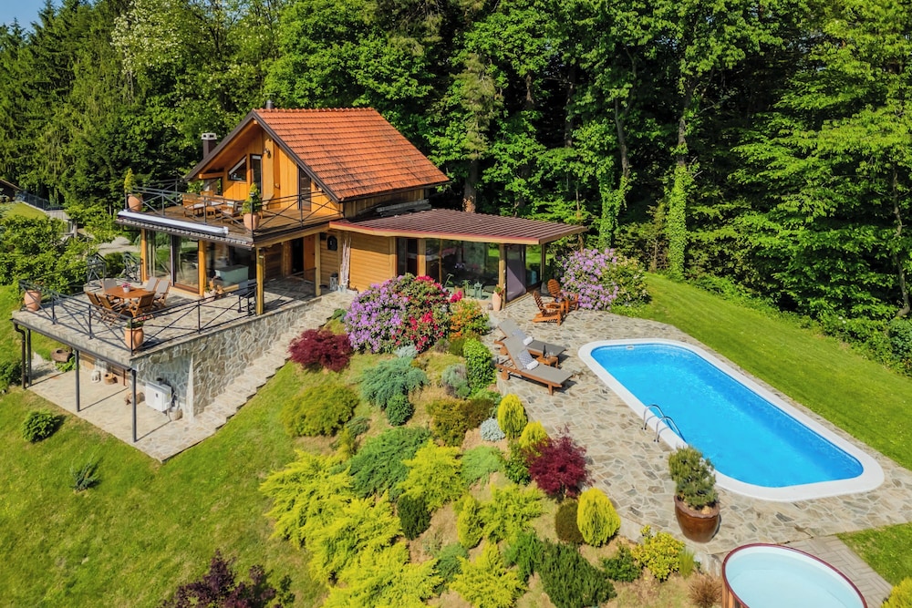 Castle View Haven With Wellness And Pool