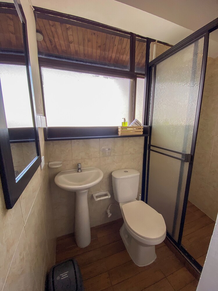 Hostal CaliView Inn