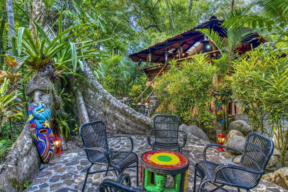 Congo Bongo EcoVillage Costa Rica
