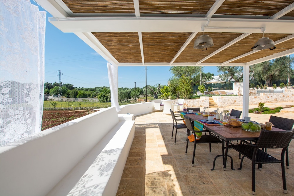 Trullo Atmosfera en Ostuni — balance & terrace