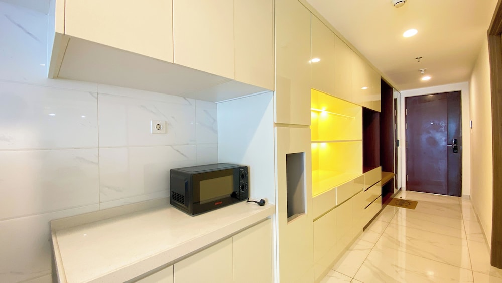 Comfort And Elegant 3Br Apartment Sky House Bsd