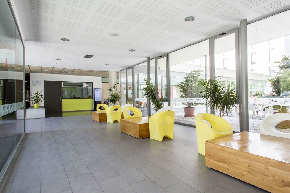 Residencia Universitaria Resa Damià Bonet - Campus Accomodation