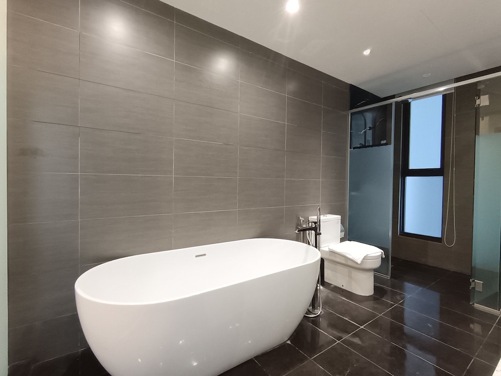 Expressionz Suites by Manhattan Group