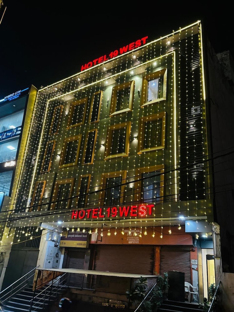 Hotel 19 West