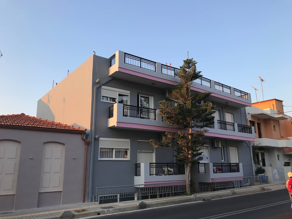 Apt1 @ Mamangakis Apartments view 4