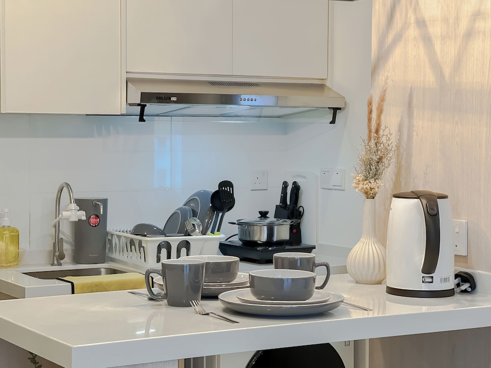 Neu Suites by Manhattan Group