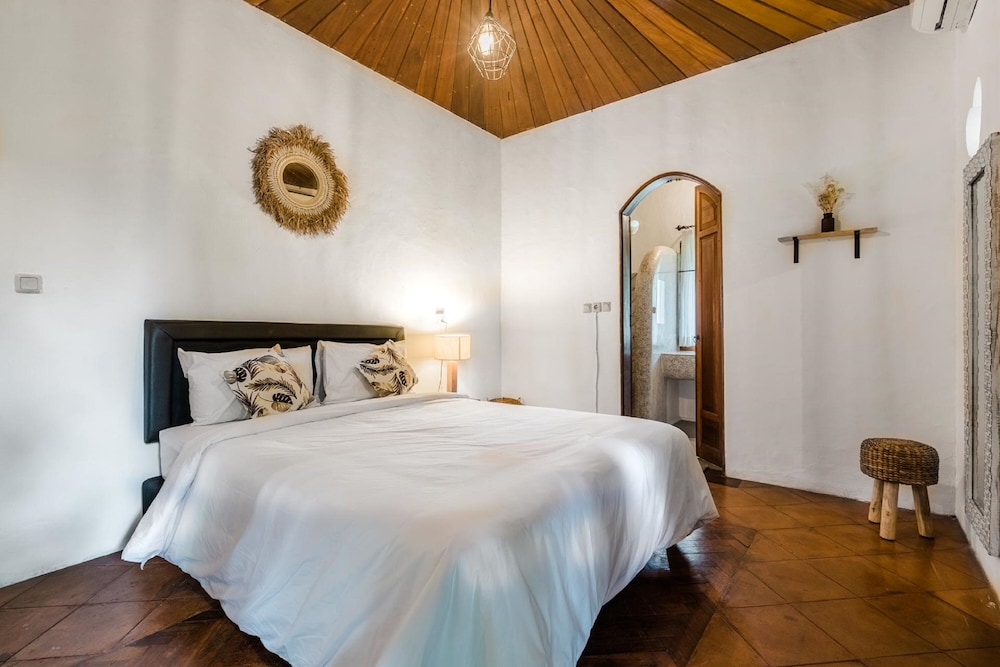 AV Villa Canggu Hearts view 4