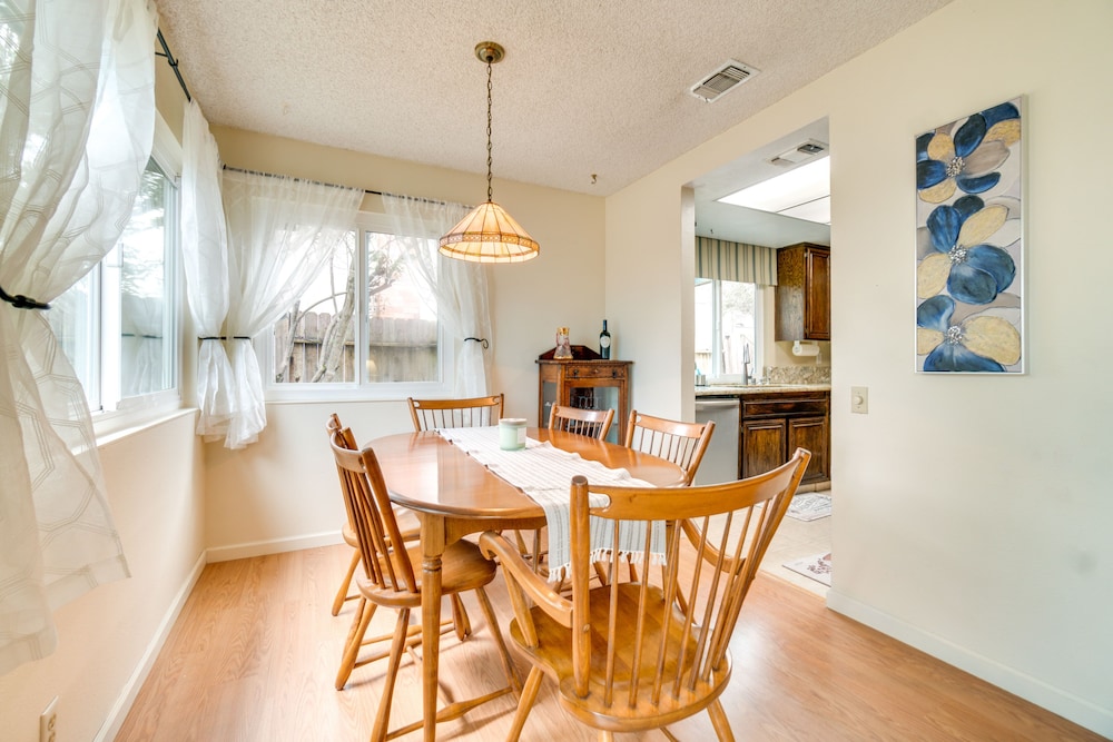 Sun-kissed Orangevale Home w/ Private Hot Tub!