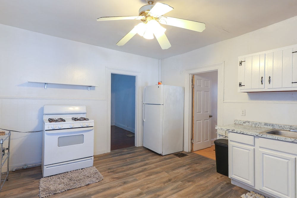 Bridgeport Vacations - Cozy Bridgeport Apartment: 2 Mi to Downtown! - Property Image 10