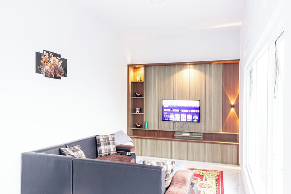 Inara Guesthouse & Villa
