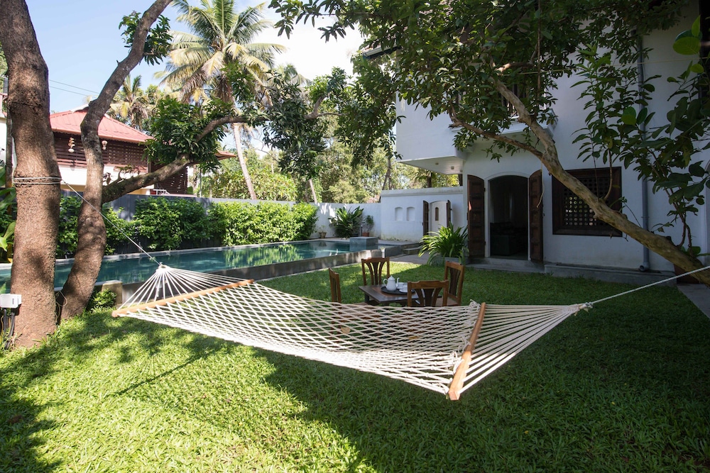 Shalom Villa by Vista Rooms view 3