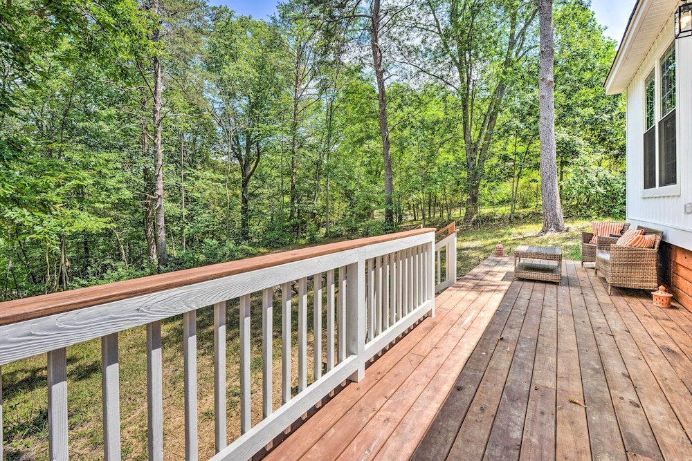 Peaceful Virginia Cabin - Fish, Tube, Boat, Etc! view 5