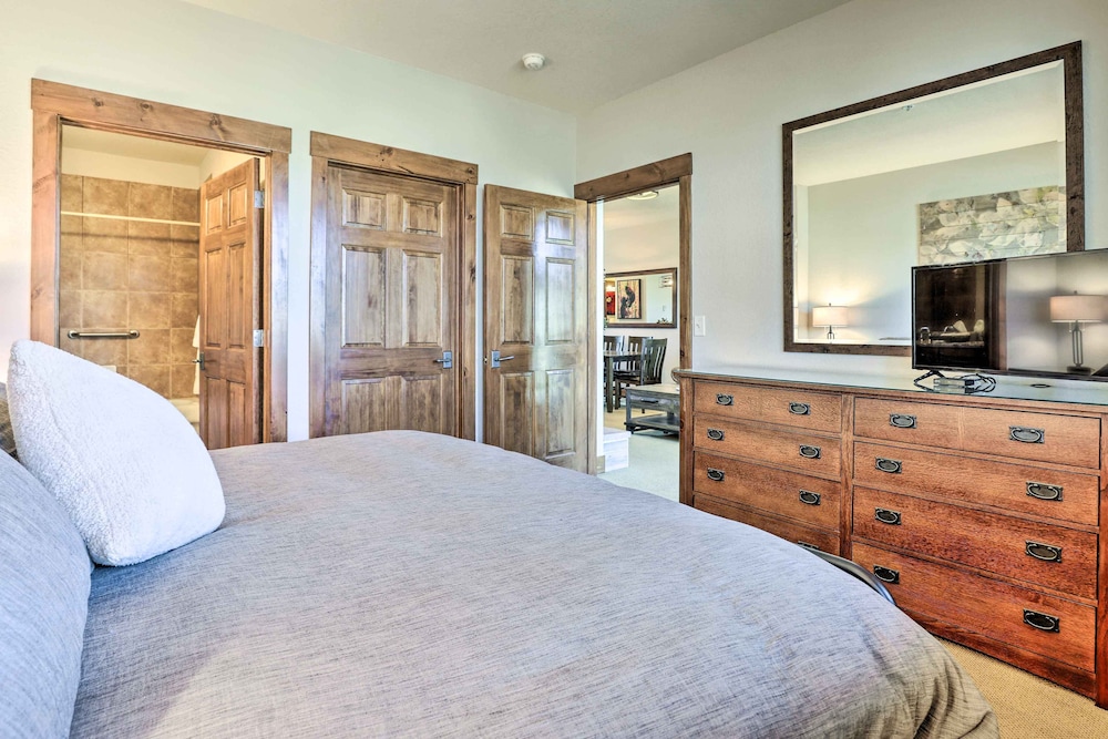 Centrally Located Granby Condo: Ski-in/ski-out! view 4