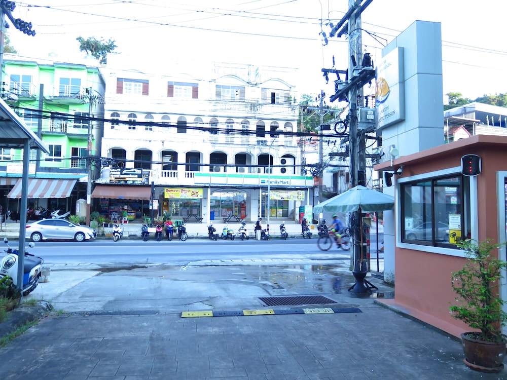 Photo 11