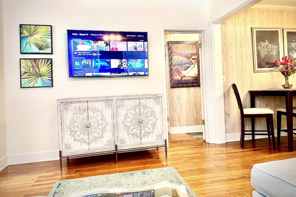 Key West Cottage w/ Beautiful Pool Oasis! view 3