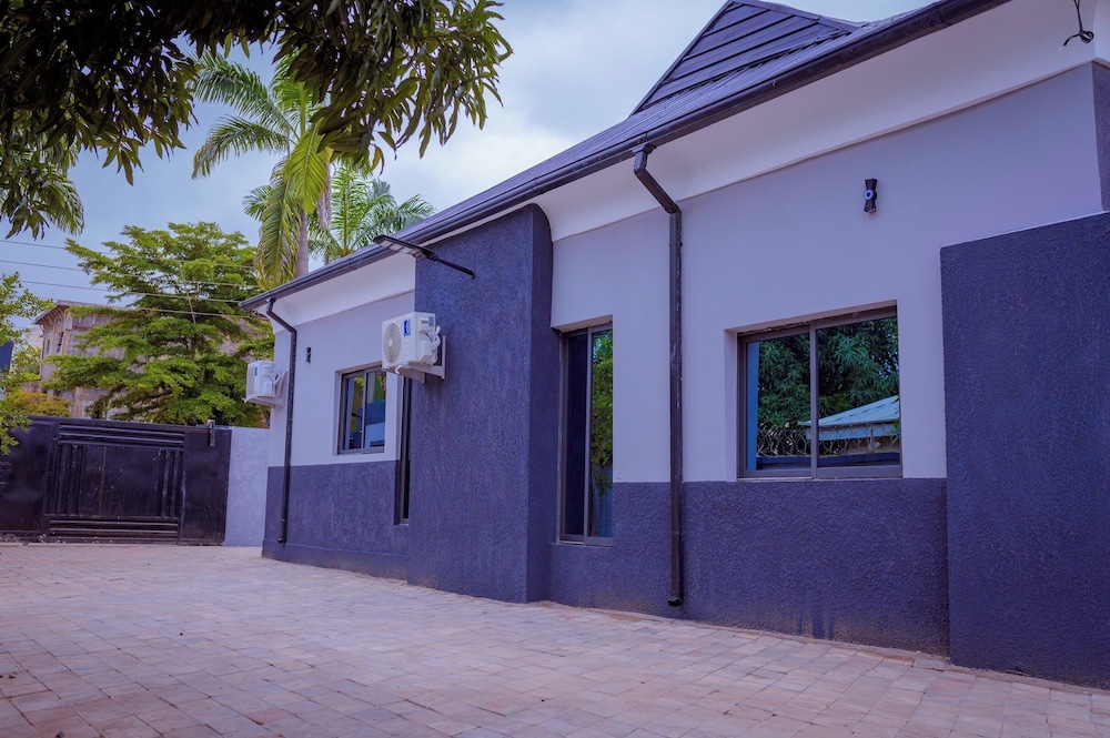 Hannan Residence