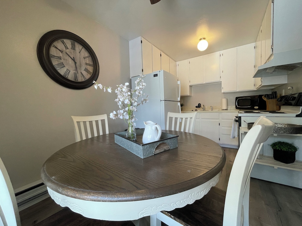 Campus West Nest - King Bed + Walk to CSU
