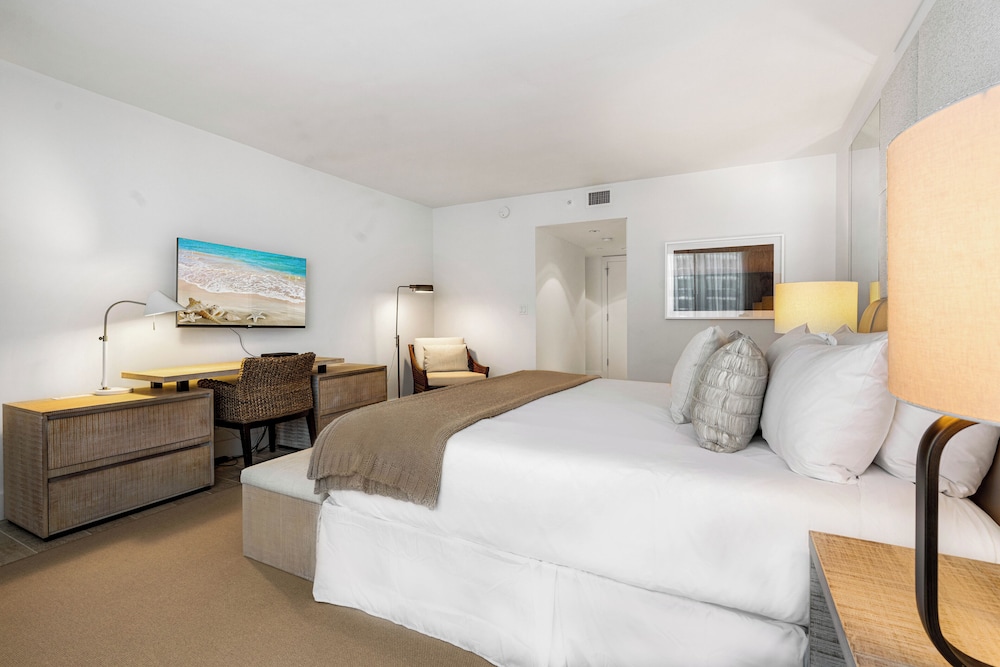 Luxury Vacation Rentals at 1 Hotel & Homes by LRMB