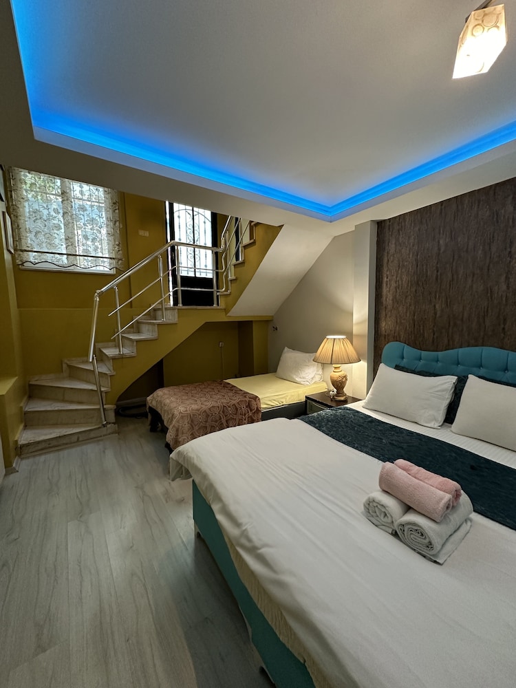 Green Bird Süit - Image 36