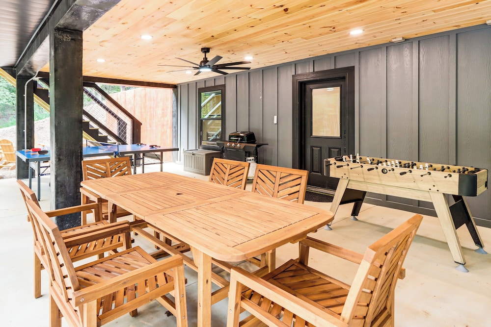 Blue Ridge Adventure Base: Grill, Play, Explore!