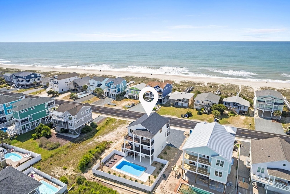 1040 Break / 1040 Ocean Blvd West 4 Bedroom Home by RedAwning