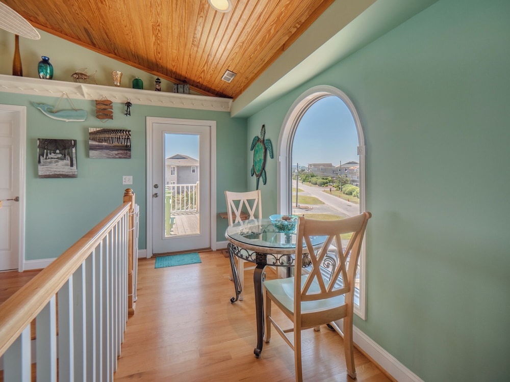 10,000 Reasons by Topsail Realty