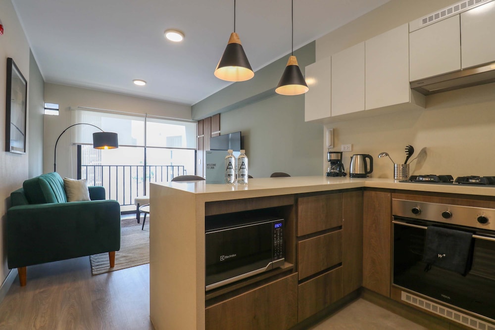 w Grandiose 1BR w Great Balcony in San Isidro