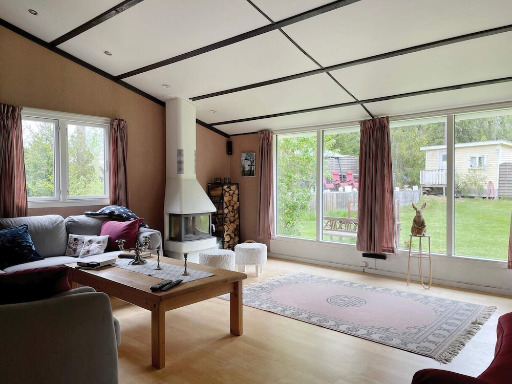Cozy Summer Retreat in Graddo
