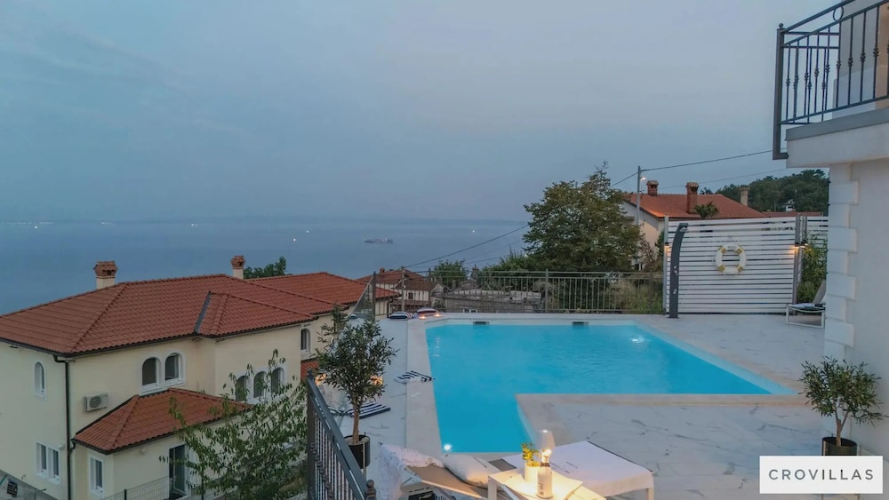 Villa Lauriana Nearby Opatija - Crovillas