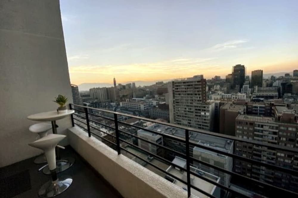 Loft Panoramic Home Office Laundry Pool Wifi