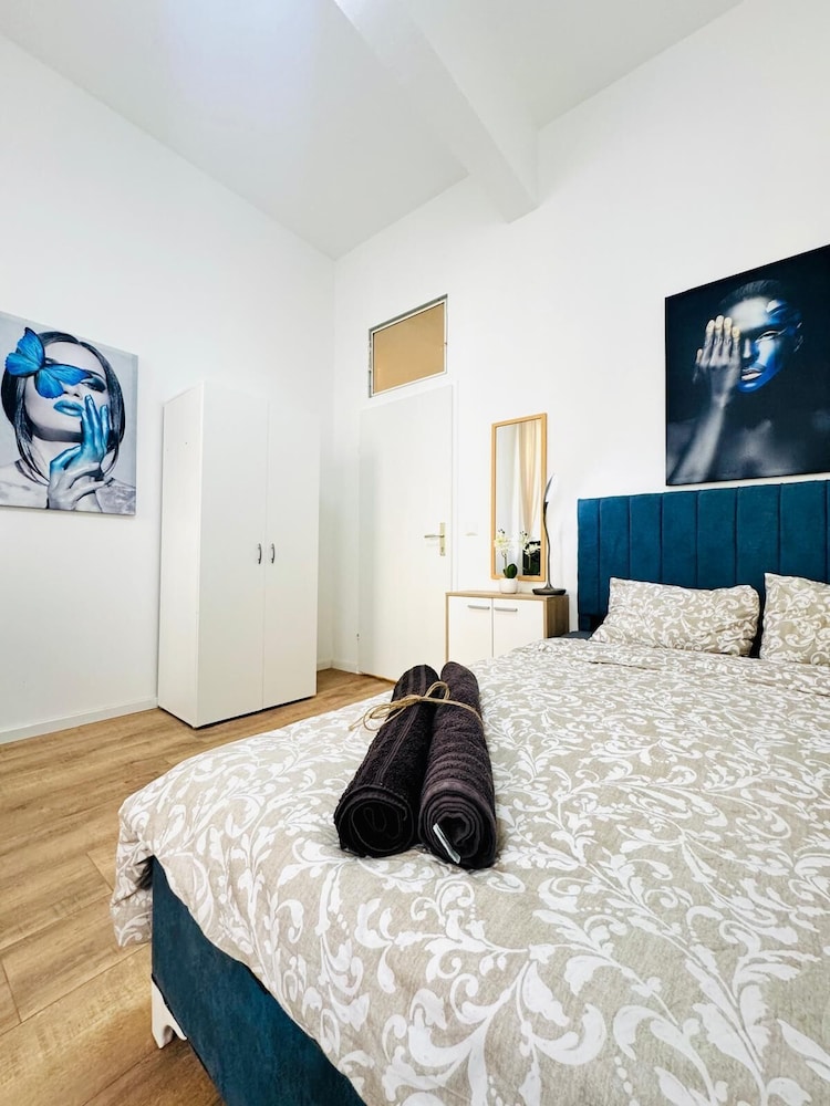 5BR Apt 10min to Matzleinsdorfer
