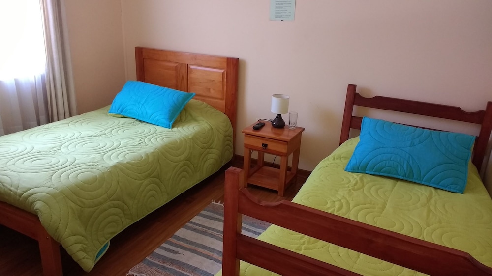 Hostal Plaza las Banderas view 4