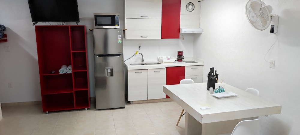 Room in Studio - New Basement Loft With all the Amenities view 3