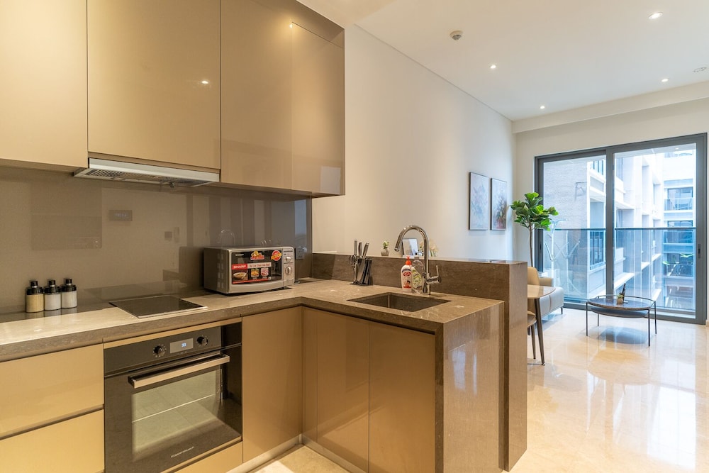 The MarQ Luxury 2BR Apt Central D1