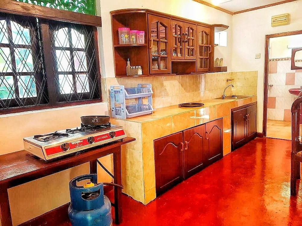 Fernando Residence
