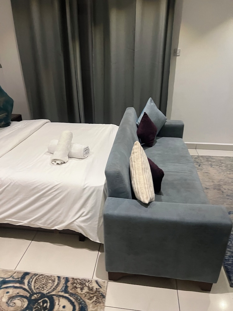 EBS LEGEND ONE BEDROOM DUPLUX embassy